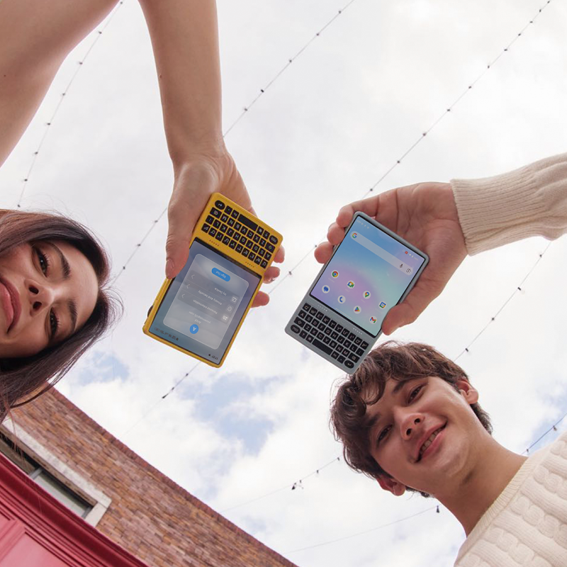 The Pocket Pro - Android 15 & 50MP 180° rotating camera